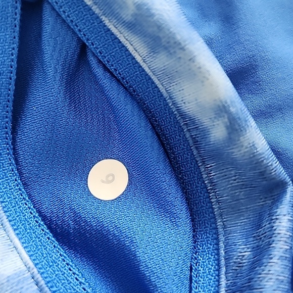 Lululemon Run Times Short 4-way Stretch Tidal Trip Pipe Dream Blue Size 6 - Picture 14 of 14